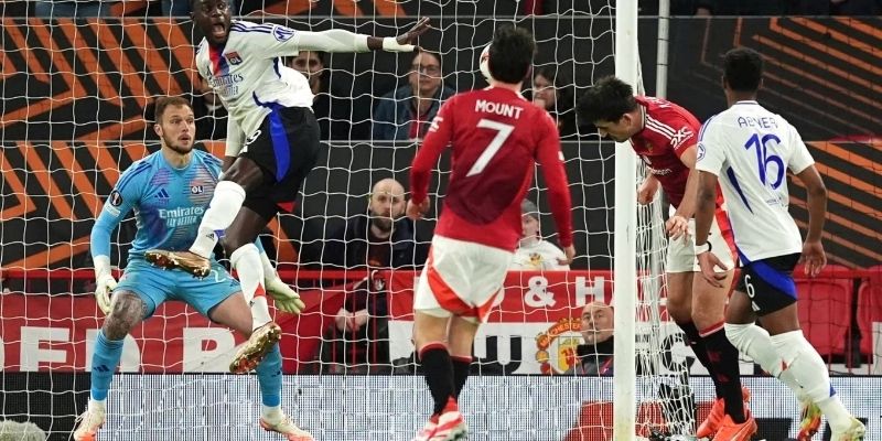 Tìm hiểu lý do Lyon sa sút