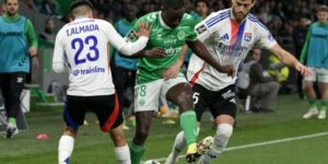 Alexandre Lacazette – Cầu Thủ Ghi Bàn Nhiều Nhất Lịch Sử Lyon