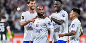 Wilfried Zaha Tại Lyon: Chặng Đường Mới Và Những Thách Thức